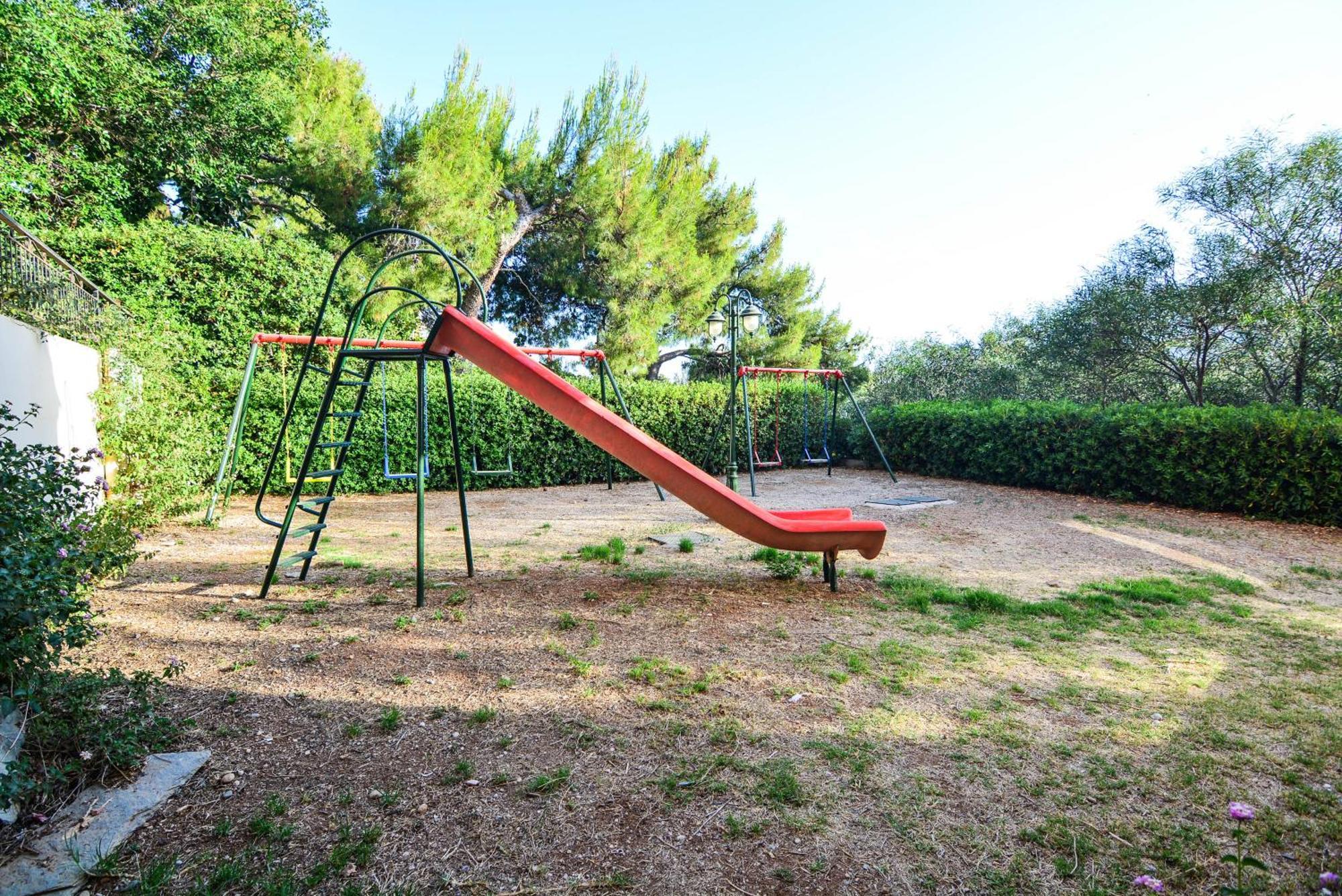 Epavlis Apartments Porto Heli Exterior photo