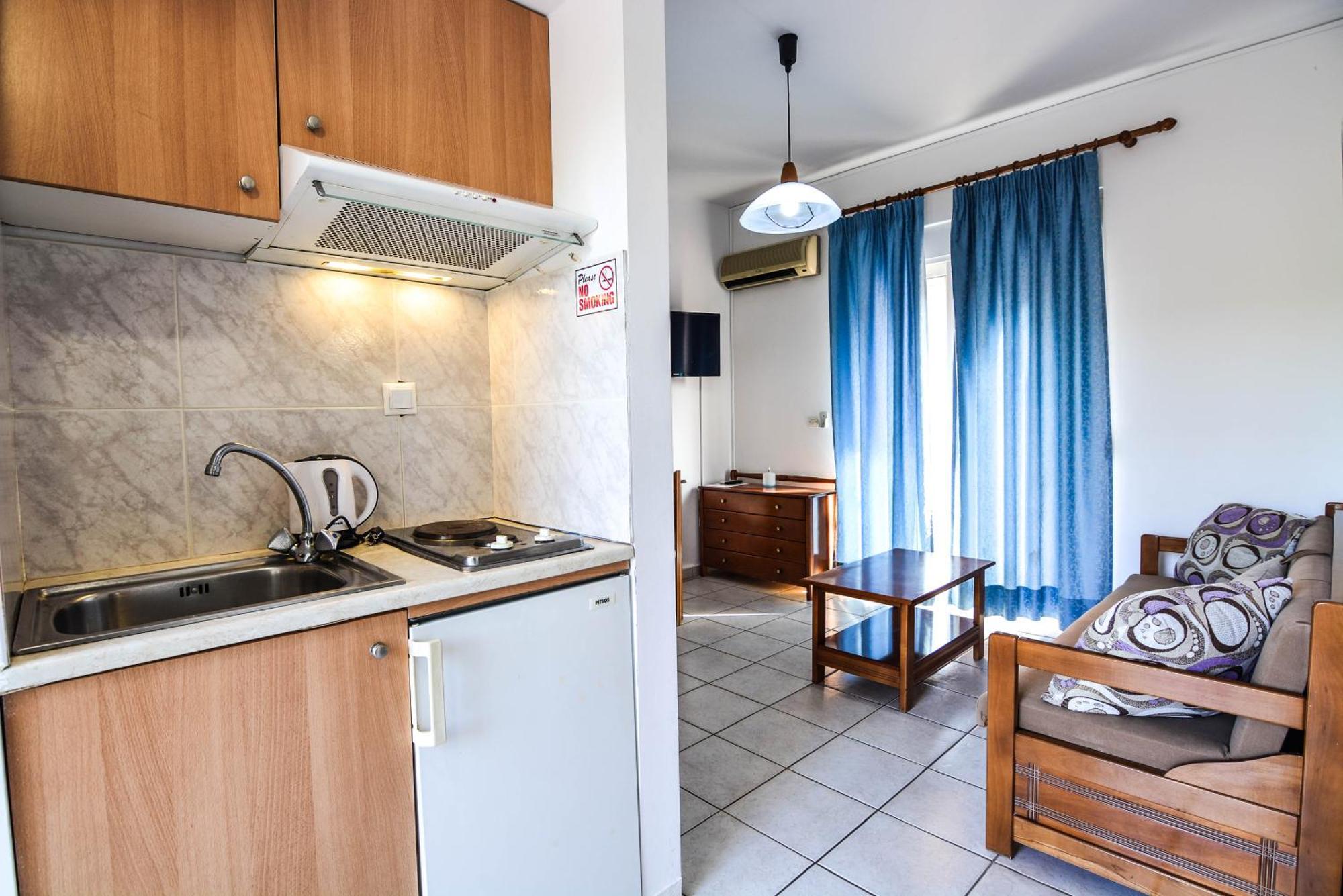 Epavlis Apartments Porto Heli Exterior photo